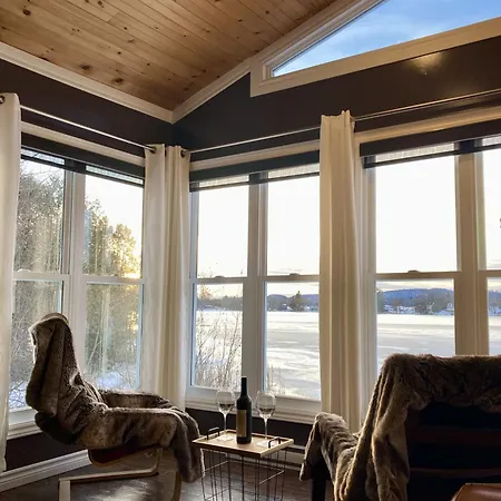 Le Duc On The Lake - Cozy Waterfront Cottage Saint-Andre-Avellin Exterior photo