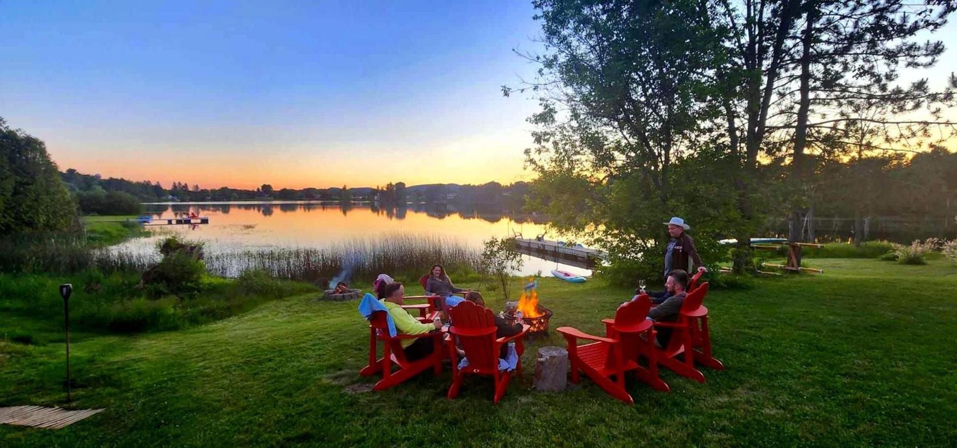 Le Duc On The - Cozy Waterfront Chalet *